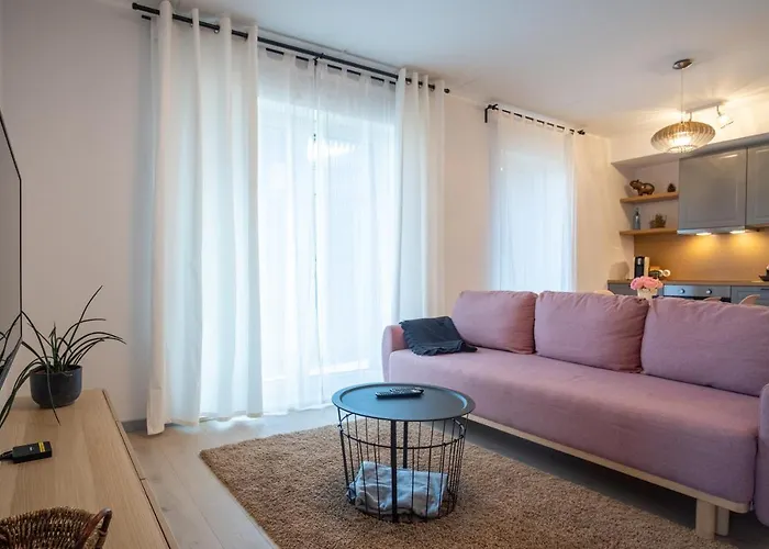 Dream - Brand New With Balcony & Free Parking Apartament