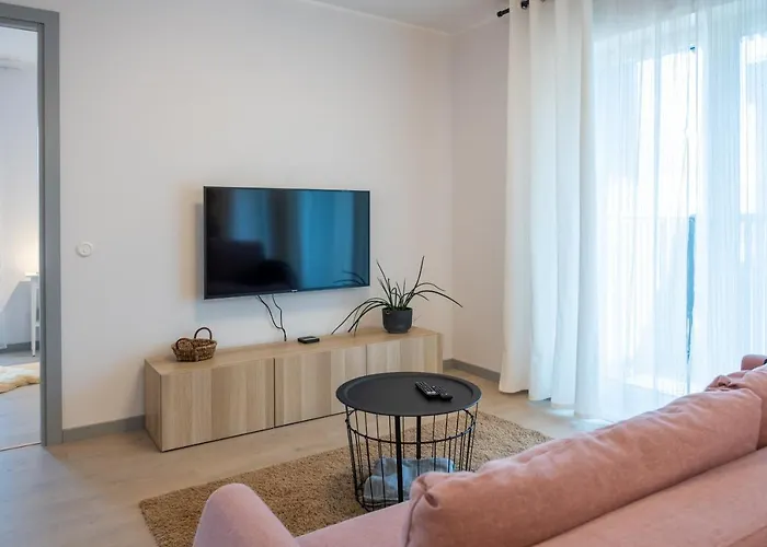 Appartement Dream - Brand New With Balcony & Free Parking *