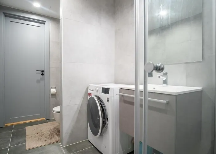 Dream - Brand New With Balcony & Free Parking * Tallin